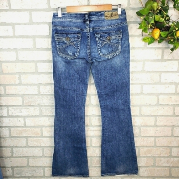 SILVER "Tuesday Flap" Distressed Low Rise Jeans Size 27 - Picture 2 of 10